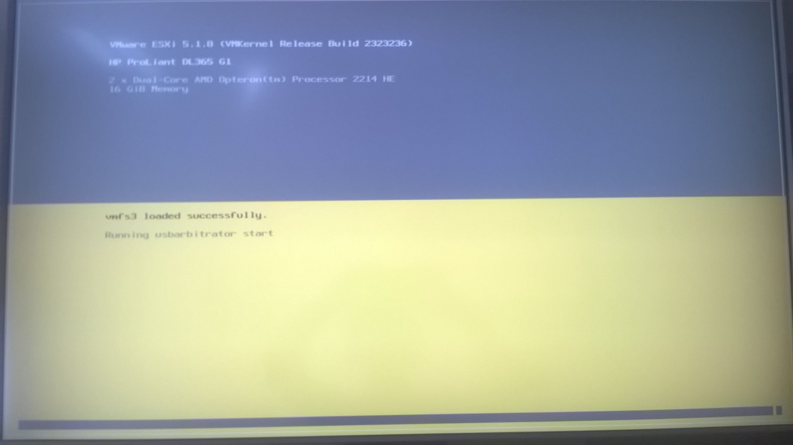 Instalação do ESXi travada Running usbarbitrator... Comunidade de